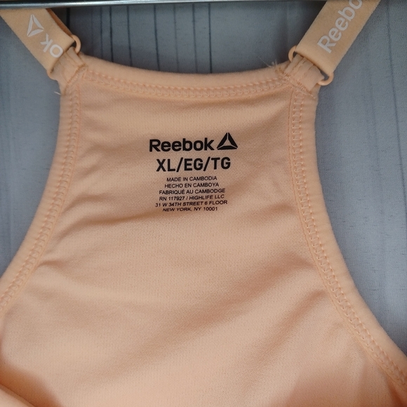 Reebok sports bra NWT - Picture 3 of 10